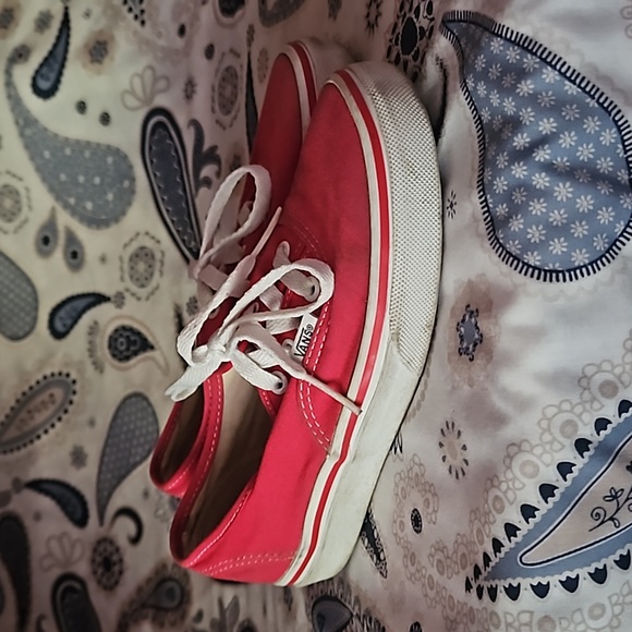 VANS - Picture 3 of 14